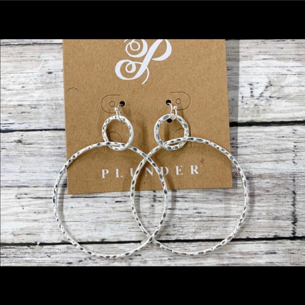 NWOT plunder Ginger earrings